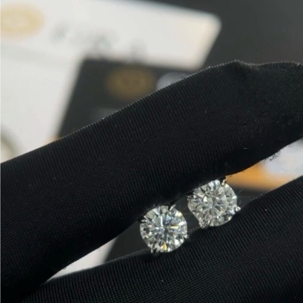 925 Sterling Silver GRA Moissanite Round Stud Magnet Earrings – No Piercing